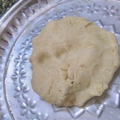 Dough for Sindhi Dal Pakwan